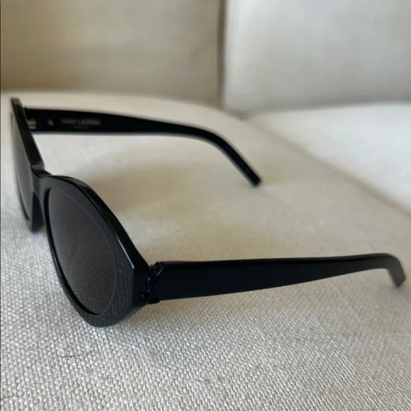 Saint Laurent Black Cat-Eye Sunglasses SL M60 AUTHENTIC - Picture 2 of 7